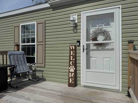 7 Lloyd Lane, Holden, ME 04429