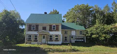 18 N Main Street, Strong, ME 04983