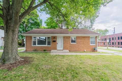 809 E Elm Street, Bloomington, IL 61701