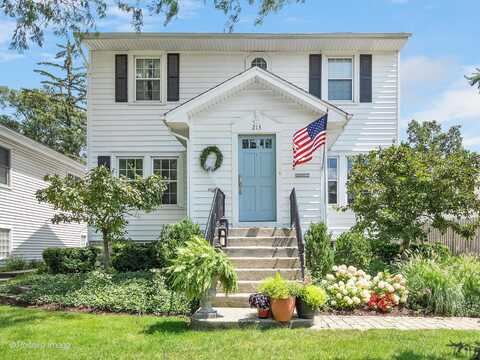 213 Walker Avenue, Clarendon Hills, IL 60514