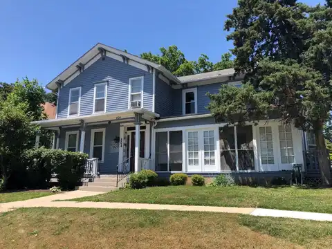 404 Mountain Street, Elgin, IL 60123