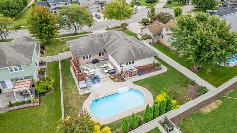703 Stillwater Court, Minooka, IL 60447