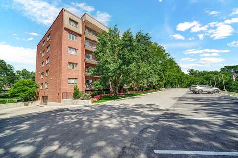 127 Acacia Circle, Indian Head Park, IL 60525
