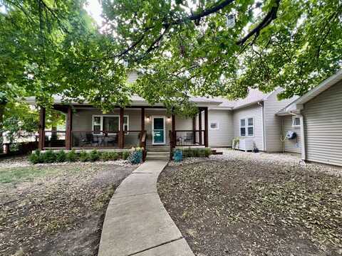 617 E Main Street, Arcola, IL 61910
