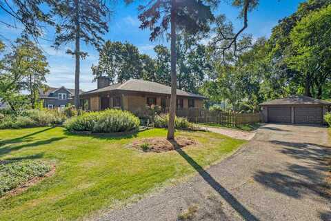 27w423 Sunnyside Avenue, Winfield, IL 60190