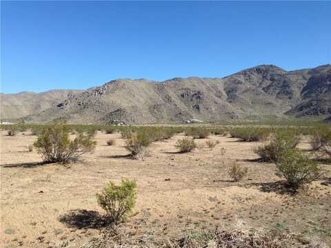 9500 Pumalo Avenue, Apple Valley, CA 92307