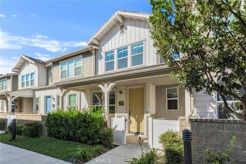 139 Farmhouse Drive, Simi Valley, CA 93065
