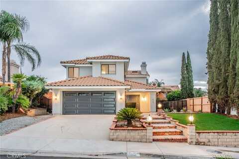 567 Eaton Street, Corona, CA 92879