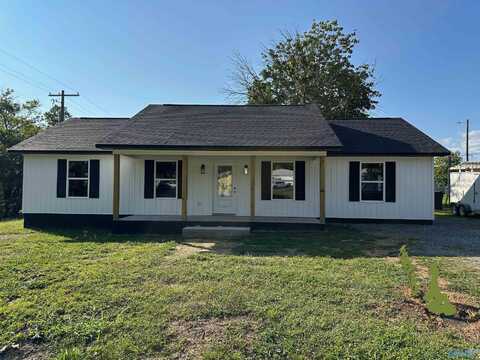 1400 Sanders Avenue NE, Fort Payne, AL 35967