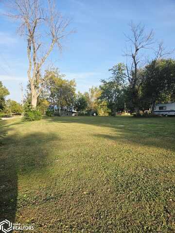 226 8th Street, Murray, IA 50174
