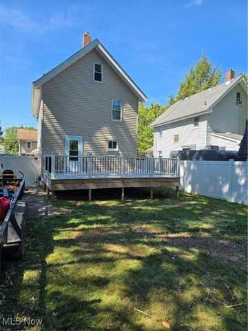 979 Neptune Avenue, Akron, OH 44301