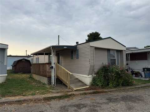 604 Sheila Avenue NW, New Philadelphia, OH 44663