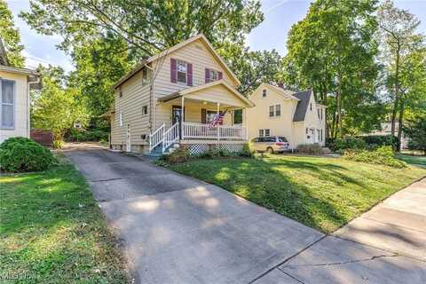 1933 10th Street, Cuyahoga Falls, OH 44221