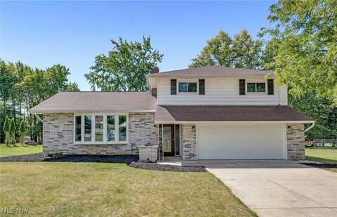1040 Hunters Trail, Broadview Heights, OH 44147