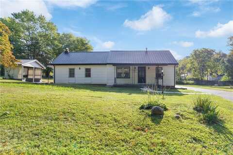 2480 Deerford Avenue SW, Massillon, OH 44647