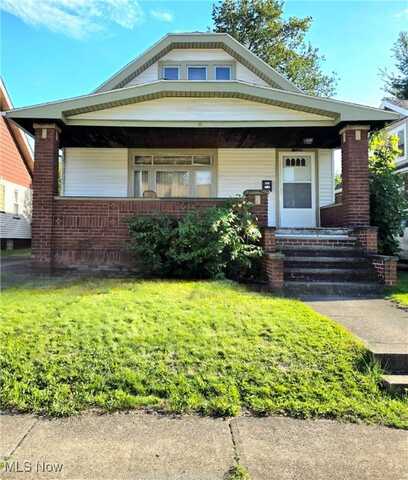 11309 Saint Mark Avenue, Cleveland, OH 44111