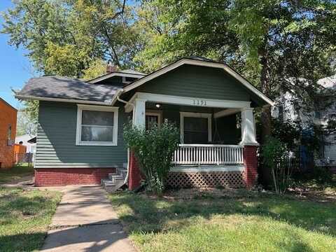1191 SW MacVicar Ave, Topeka, KS 66604