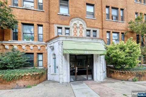 36 Duncan Avenue E, Jersey City, NJ 07304
