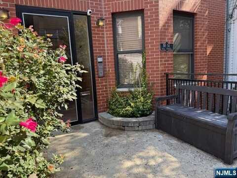 54 47th Street 3, Weehawken, NJ 07086