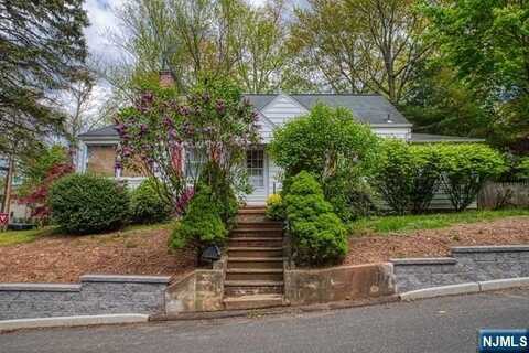 50 High Street, Closter, NJ 07624