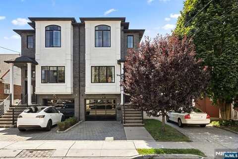 210 Knox Avenue, Cliffside Park, NJ 07010