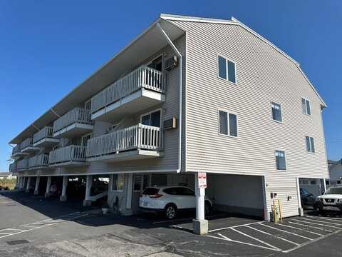 550 Winnacunnet Road, Hampton, NH 03842