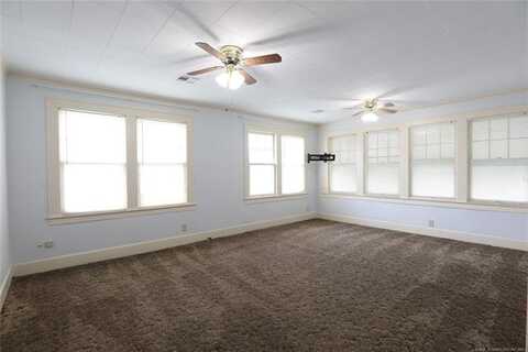 715 S Cherokee, Bartlesville, OK 74003