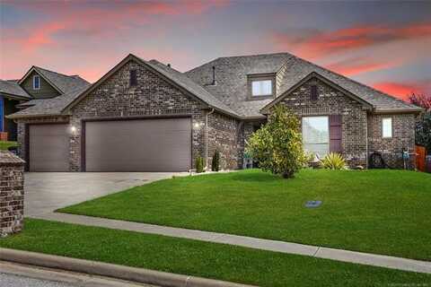 8429 N 77th East Avenue, Owasso, OK 74055