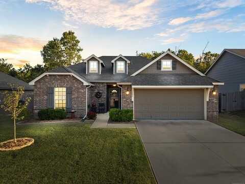 3209 W Fredericksburg Street, Broken Arrow, OK 74011