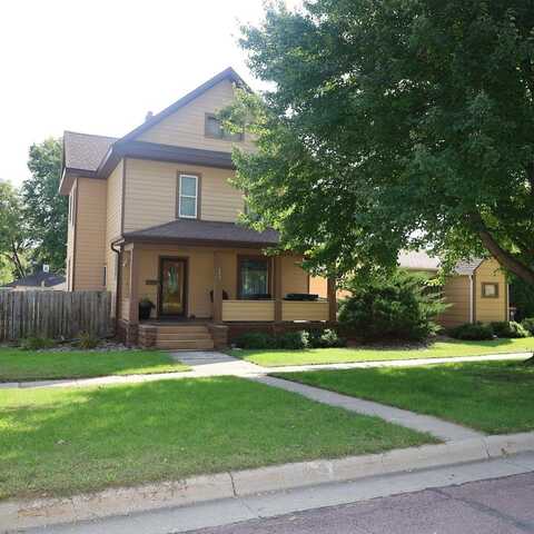 602 S Greene St, Rock Rapids, IA 51246