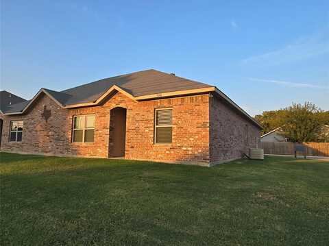 200 N Denton Street, Weatherford, TX 76086