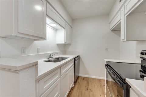 4859 Cedar Springs Road, Dallas, TX 75219