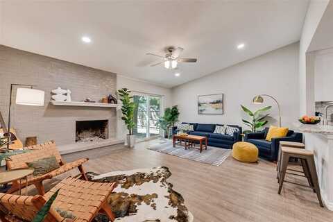 2620 Colleen Drive, Arlington, TX 76016