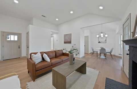 10252 Westward Drive, Fort Worth, TX 76108