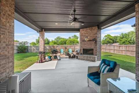 204 W 5th Street, Springtown, TX 76082