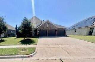 808 Lemmon Lane, Forney, TX 75126