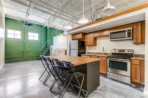 1813 Clarence Street, Dallas, TX 75215
