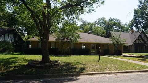 2909 Kircaldy Court, Arlington, TX 76015