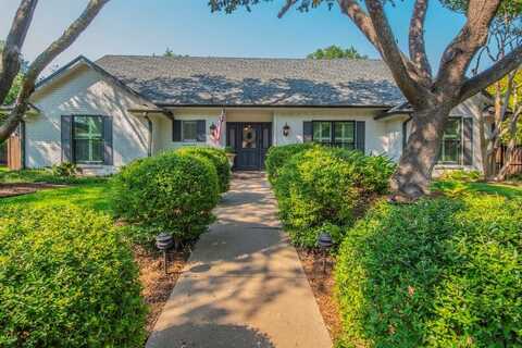 3704 Tumbling Trail Court, Fort Worth, TX 76116