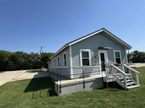 905 N Oak Street, Roanoke, TX 76262