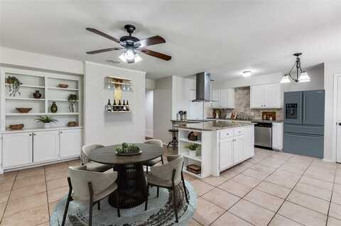 4803 Crest Drive, Arlington, TX 76017