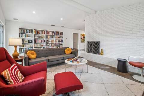 1526 Oates Drive, Dallas, TX 75228