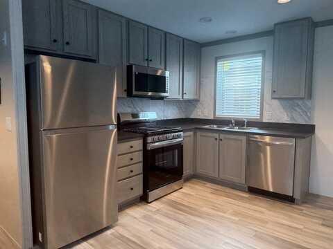5457 S Deadwood Drive, Kalamazoo, MI 49002
