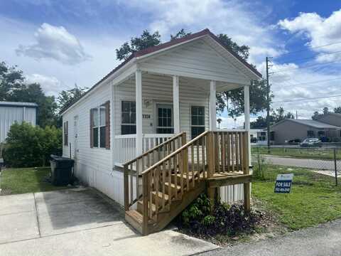 1104 Chicago Bulls St, Avon Park, FL 33825