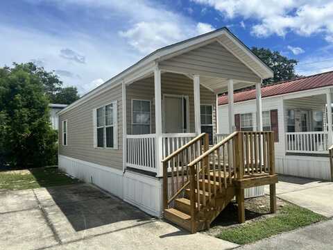 1106 Chicago Bulls St, Avon Park, FL 33825