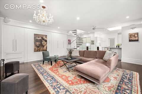 529 West 42nd Street, New York, NY 10036