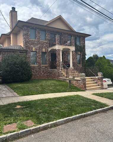 14 walnut place, Staten Island, NY 10306