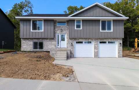 2885 Helen Ridge Court, Dubuque, IA 52001