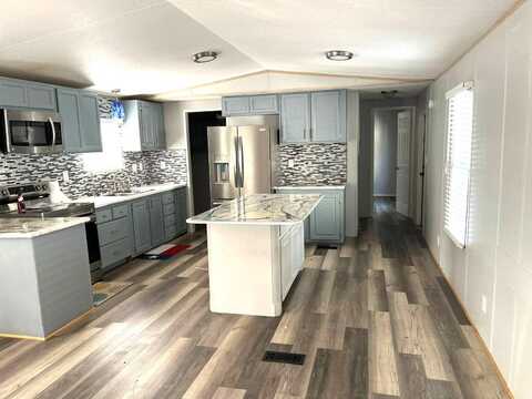 107 Shorthorn St, Burleson, TX 76028