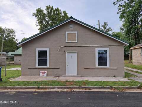 1306 S Iowa Avenue, Joplin, MO 64801